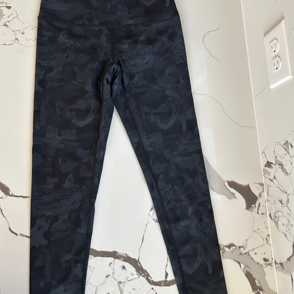 Zella Women’s Black and Grey Leggings size XS